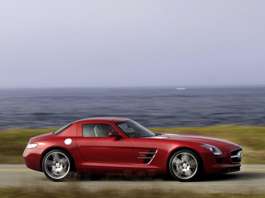  Mercedes-Benz SLS AMG 2010 года  (US) (фото 5 из 43)